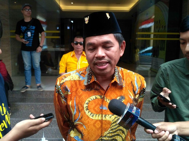 Pengamat: Dedi Mulyadi Berpeluang Diusung PDIP di Pilgub Jabar Pengamat: Dedi Mulyadi Berpeluang Diusung PDIP di Pilgub Jabar