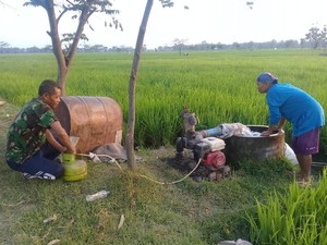 Petani Magetan Gunakan Elpiji untuk Bahan Bakar Pompa Air Sawah