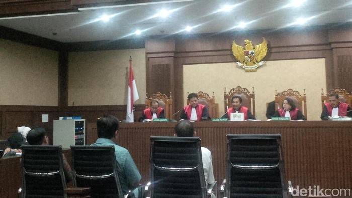 Hakim Tunda Keterangan 3 Saksi Sidang e-KTP