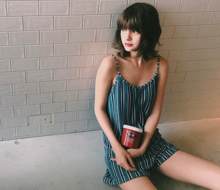 Kecantikan Gadis Jepang Blasteran yang Beken di Instagram - 