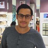 Arifin Putra rela memelihara kumis dan brewok tipis demi film yang di perankannya. Foto: Instagram
