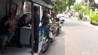 Lokasi lain adalah Jalan Kampung Rawa Selatan Buntu, kampung rawa, Johar baru, Jakarta Pusat. Sampai saat ini masih dijaga polisi.