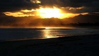 Mau menikmati sunset dengan suasana tenang di Sumba Timur, yuk ke Pantai Kalala. Kabarnya pantai ini akan menjadi lokasi acara pernikahan Hamish dan Raisa lho (Siat Lian/dTraveler)