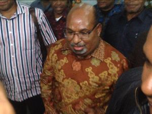 Respons Pengacara soal Lukas Enembe Diduga Punya Manajer Pencucian Uang