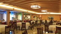 Masikryong Hotel memiliki 120 kamar dengan aneka fasilitas layaknya hotel berbintang. Fasilitas-fasilitasnya seperti karaoke, cafe, sauna, kolam renang, meja biliard, restoran sampai sauna (Dok. Korea Konsult)