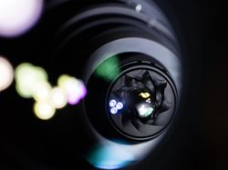 Duh! Lensa-lensa Mahal Jadi Korban Gerhana Matahari