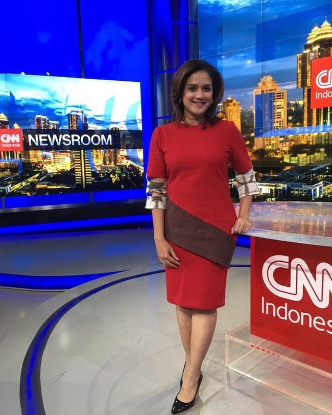 Eva Julianti memulai kariernya di Metro TV. Kini ia bergabung dengan CNN Indonesia membawakan program CNN Indonesia Good morning yang juga tayang di Trans TV. Foto: Instagram
