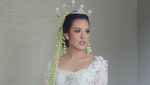Ini Foto Lawas Ibunda Raisa saat Menikah, Cantiknya 11-12