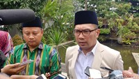 Seharusnya Ridwan Kamil-Uu Ruzhanul Ulum hari ini juga akan menerima surat dukungan dari PKB di kantor DPP di Jakarta. Namun PKB membatalkannya menjadi esok hari dengan SK rekomendasi diberikan di DPW PKB Jabar di Bandung. (Foto: Tri Ispranoto/detikcom).