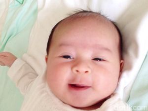 Keluhan Saat Bayi Tumbuh Gigi dan Cara Mengatasinya