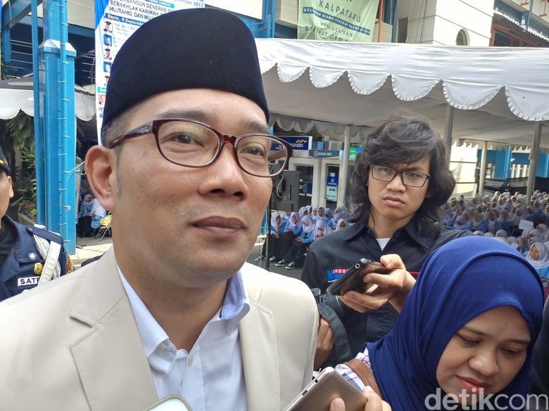 Ridwan Kamil Buka Komunikasi dengan Hanura Ridwan Kamil Buka Komunikasi dengan Hanura