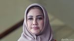 Pakai Rompi Tahanan, Bunda Sitha Diperiksa Lagi