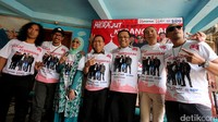 Asia Pulp and Paper (APP) Sinar Mas bersama kelompok band Slank menggelar konferensi pers di markas Slank, Jl Potlot, Jakarta, Selasa (5/9/2017).