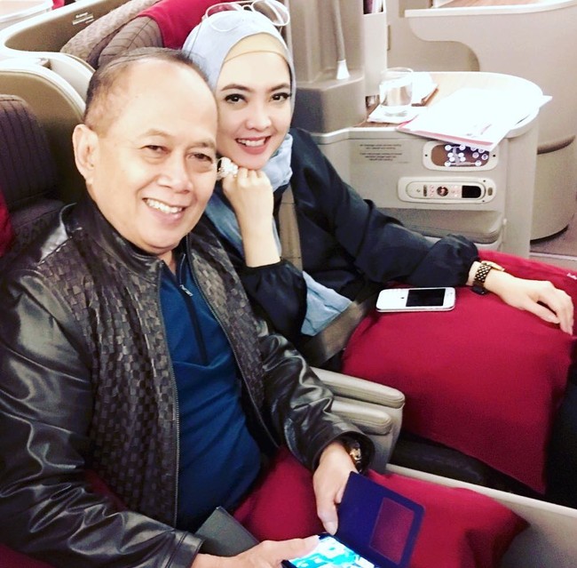 Inggrid Kansil merupakan salah satu mantan artis yang menikah dengan politisi Syarifuddin Hasan. Suaminya menjabat sebagai Menteri Negara Koperasi dan Usaha kecil dan Menengah. Foto: Instagram