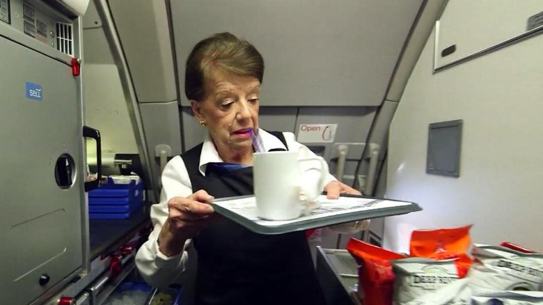 Bette Nash Pramugari maskapai American Airlines yang tertua di dunia