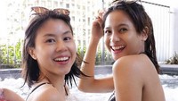 Hamil tua, Acha Septriasa tampil seksi berbikini. (Foto: Dok. Instagram/melody_septania)