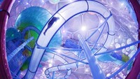 Seluncuran di dalam tabung raksasa sembari menatap ubur-ubur dan gelembung berwarna-warni, siapa tak mau? Wahana seluncuran ini dapat kamu temui di Watercube Waterpark, Beijing (doc Watercube Waterpark)