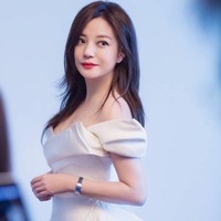 Saat ini usia wanita yang memiliki nama asli Zhao Wei telah berusia 41 tahun. Meskipun begitu, sosoknya masih terlihat sama dan tetap cantik kan?Foto: Instagram