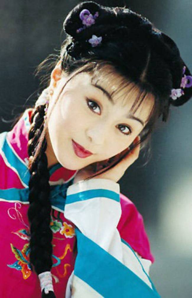 Pemeran wanita lainnya dalam serial Putri Huan Zhu yang tak kalah cantik yaitu Fan Bing Bing. Pada drama tersebut Fan Bing Bing berperan sebagai Jinsuo, pelayan Xia Ziwei. Foto: Instagram