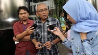 Namun kedua dalam pemeriksaan sebelumnya pernah membantah tak menerima uang tersebut. Wiraswasta Karna Brata Lesmana juga disebut mengatur pemenang tender lelang proyek e-KTP.