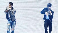 Dua member yang tergabung dalam sub-unit Super Junior D&E itu tampil kasual dengan atasan jas dan celana jins. (Foto: Donghae dan Eunhyuk (Ismail/detikHOT)