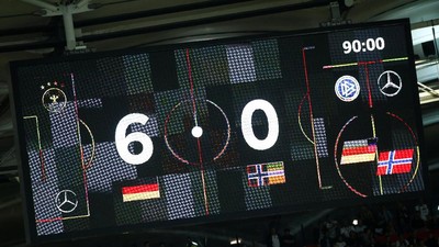 Pesta Setengah Lusin Gol Jerman