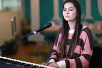 Jasmine Thompson