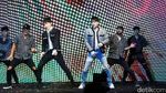 Gaya Super Junior D&E Hibur Fans di Konser KBEE 2017