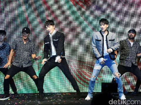 Personel boyband K-Pop Super Junior.