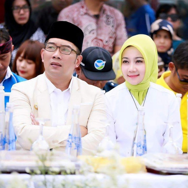 Atalia Pratya Kamil adalah seorang wanita cantik yang telah memenangkan hati Walikota Bandung Ridwan Kamil. Foto: Instagram