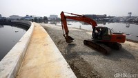Begini penampakan terkini proyek pengamanan pantai yang berlokasi di Kelurahan Muara Baru (Pluit), Kecamatan Penjaringan, Jakarta Utara, Selasa (5/9/2017).