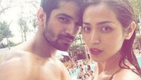 Jessica Iskandar makin lengket ajah nih sama artis India. (Foto: Dok. Instagram/cinderjessi)