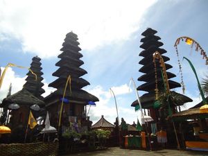 Pura Besakih Belum Berstatus Bangunan Cagar Budaya: Belum Direstui Warga