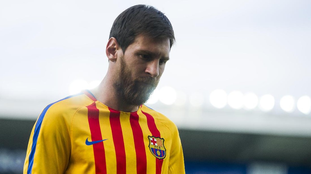 Barcelona menepis anggapan Lionel Messi sedang frustrasi. Foto: Juan Manuel Serrano Arce/Getty Images