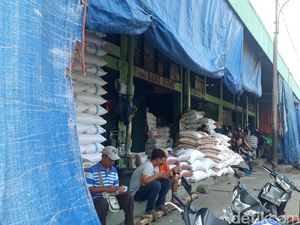 Pedagang Cipinang Sulit Jual Beras Medium Sesuai Harga Patokan