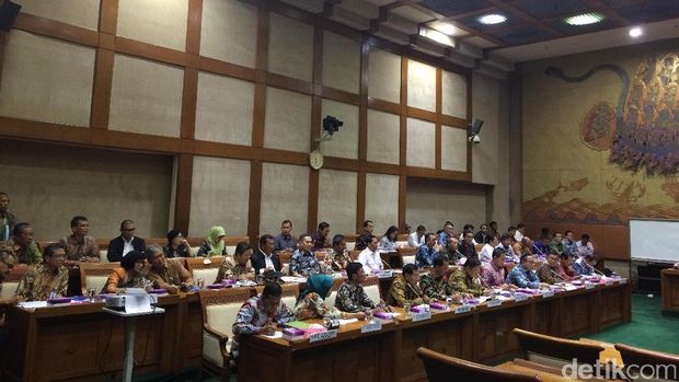 DPR Kumpulkan BUMN Bahas Setoran Dividen