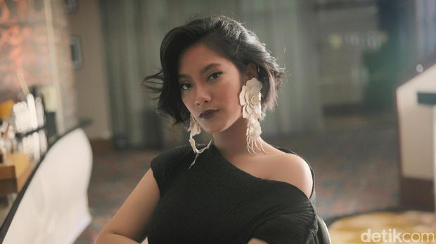 Tara Basro saat pemotretan Celeb of The Month