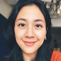 Sherina Munaf ia dikenal dalam film Petualangan Sherina. Sherina merupakan anak dari Triawan Munaf yang saat ini menjabat sebagai Kepala Badan Ekonomi Kreatif. Foto: Instagram