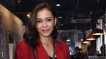 Senyum Manis Adinia Wirasti