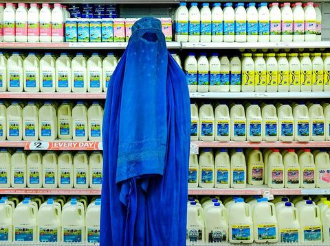 Fabian muir, fotografer yang dapat penghargaan karena wanita pakai burqa. 