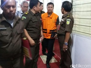 Kejati Riau Tahan 3 Tersangka Dana Bencana Pemkab Pelalawan