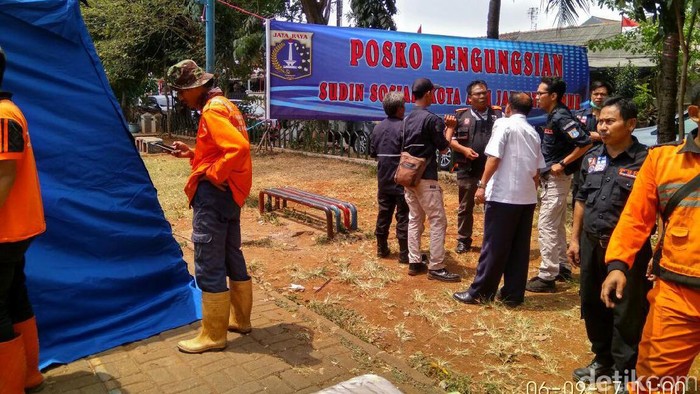 Asrama Polisi di Pulogadung Terbakar, Dapur Umum Disiagakan 3 Hari