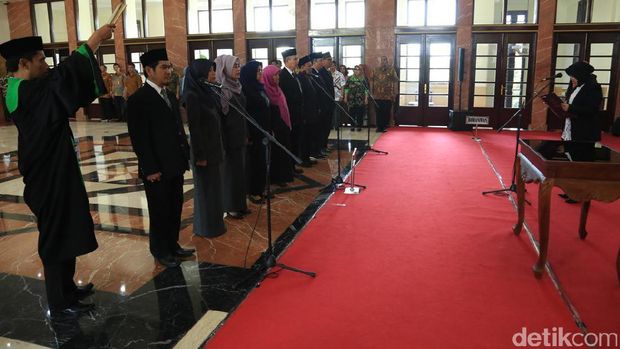 9 Pejabat Pemkot Surabaya dimutasi/