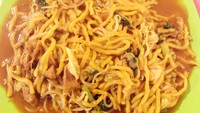 Mie Aceh juga banyak dijajakan di food court seperti Mie Aceh Pidie di kawasan Salihara. Mie Aceh Tumis di sini kuahnya nyemek dengan pelengkap udang, cumi, daging kambing dan daging sapi. Foto: dok. detikFood