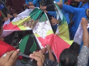 Aksi Bela Rohingya di Jombang, Mahasiswa Robek Bendera Myanmar