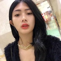 Nabila Putri adalah anak perempuan dari Wakil Ketua DPRD kabupaten Cilacap dan juga Ketua DPD Partai Golkar bernama Drs. Toto Yulisantoso. Foto: Instagram