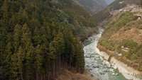 Shikoku memiliki alam yang super cantik. Tempat pertama yang harus kamu kunjungi adalah Iya Valley. Iya memiliki desa kecil yang berada di antara gunung (Thinkstock)
