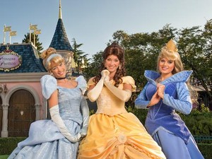 Pengakuan Wanita yang Bekerja Jadi Princess di Disneyland