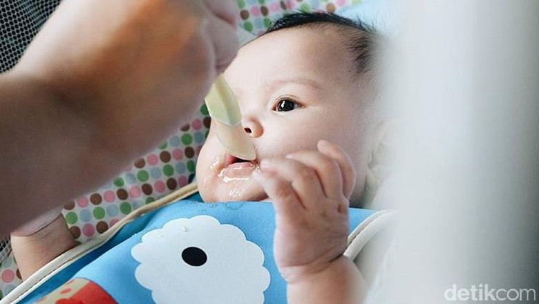 Memberi Makan Anak Pun Ada Nilai Pembelajarannya, Lho/ Foto: dok.HaiBunda Memberi Makan Anak Pun Ada Nilai Pembelajarannya, Lho/ Foto: dok.HaiBunda