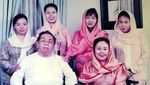 Melihat Kedekatan Gus Dur dengan Putri-putrinya